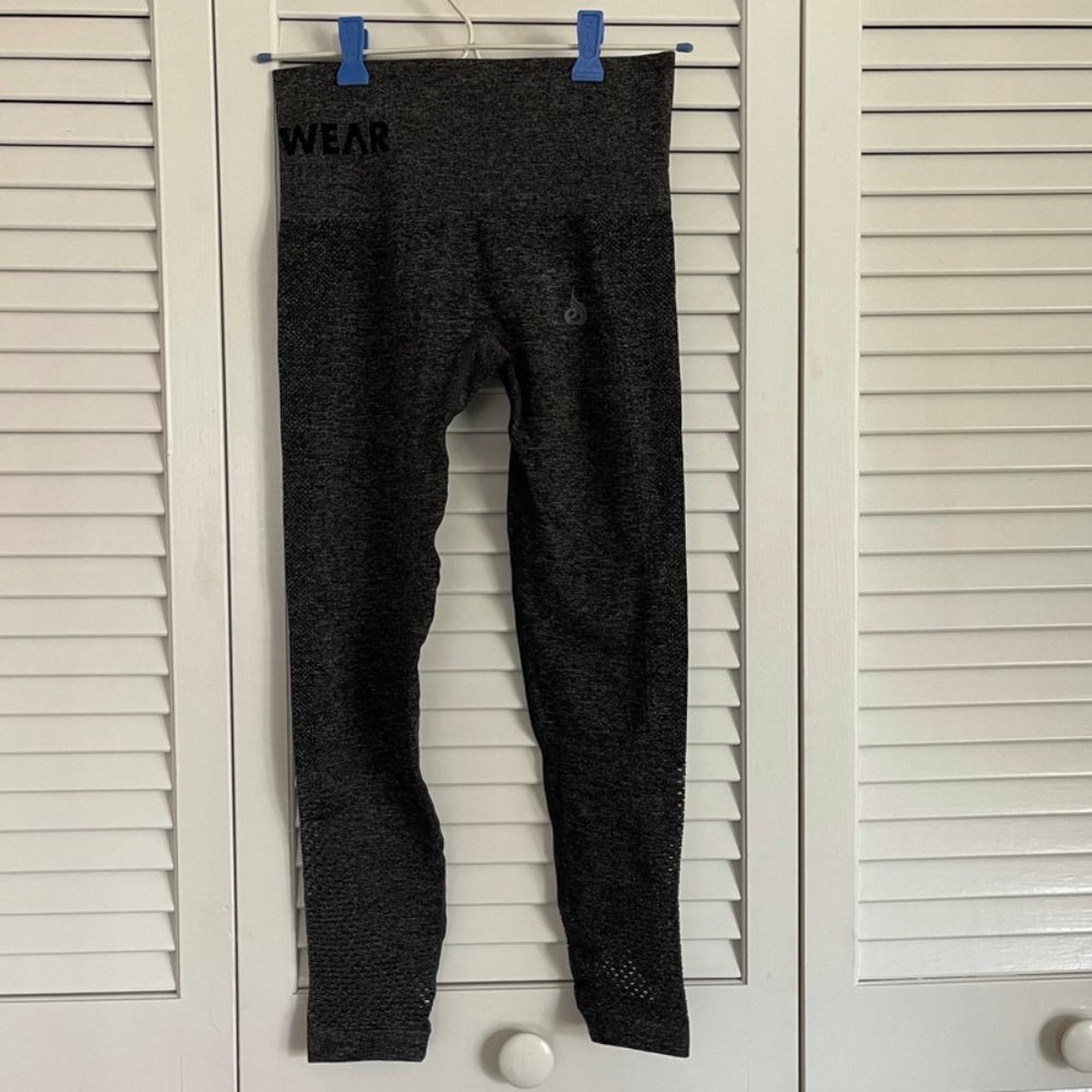RYDERWEAR SEAMLESS STAPLES LEGGINGS - CHARCOAL-XS